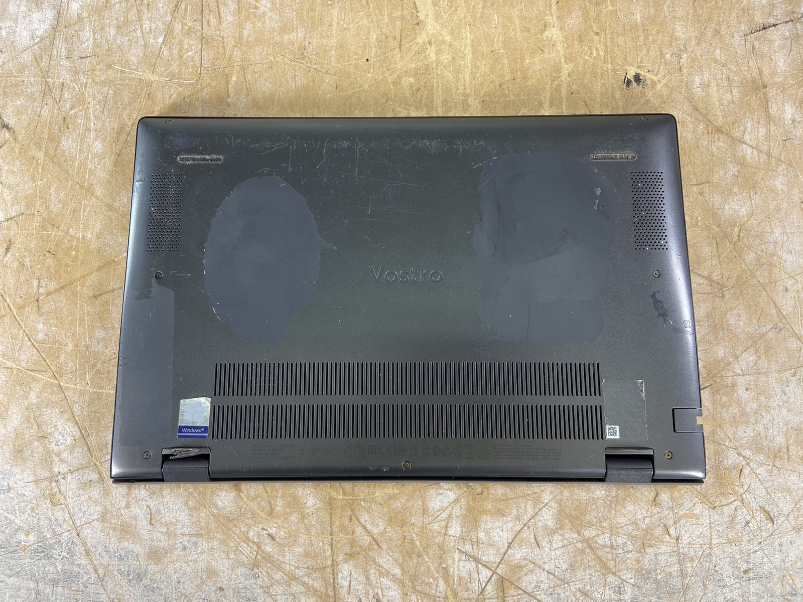 DELL VOSTRO 5402 i7-1165G7 @ 2.80GHz, 8GB RAM, NO HDD/OS – (FOR PARTS)