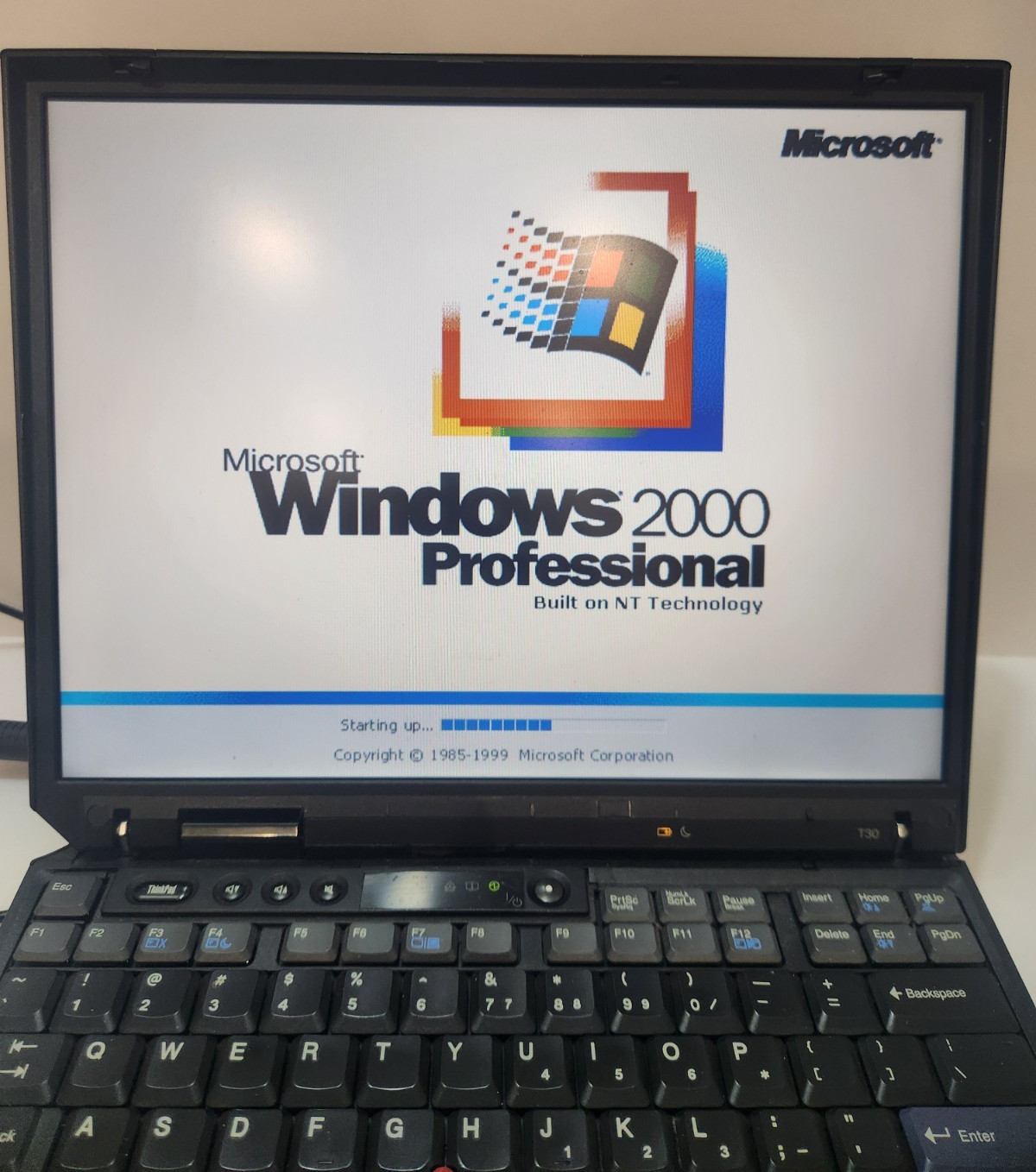 IBM ThinkPad T30 2366-81U Laptop Pentium 4-M 1.8GHz 256MB 40GB Windows 2000…