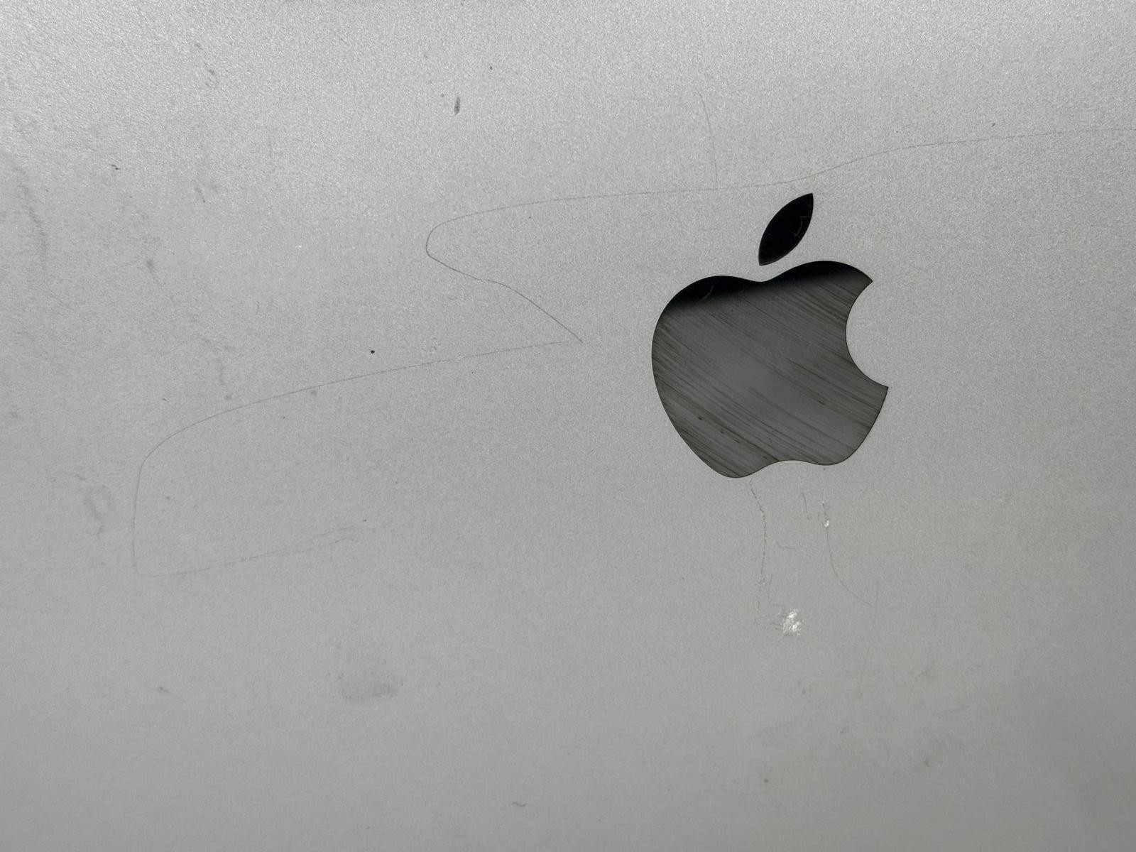 Apple MacBook Pro 2017 13″ Intel Core i5 16GB RAM 500 GB SSD *Read*