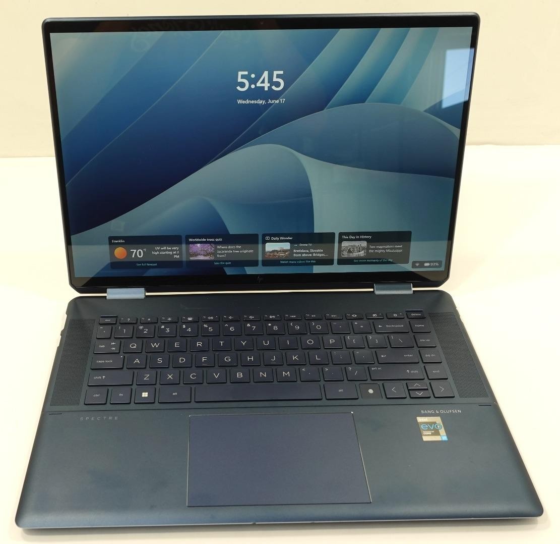 HP Spectre x360 16-f0013dx 2-in-1 Core I7-11390H 3.4GHz 16GB 256GB Laptop