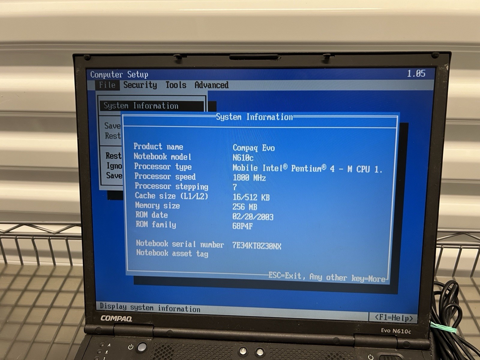Vintage Compaq Evo N610c Laptop Intel Pentium 4 1.00Ghz 256MB