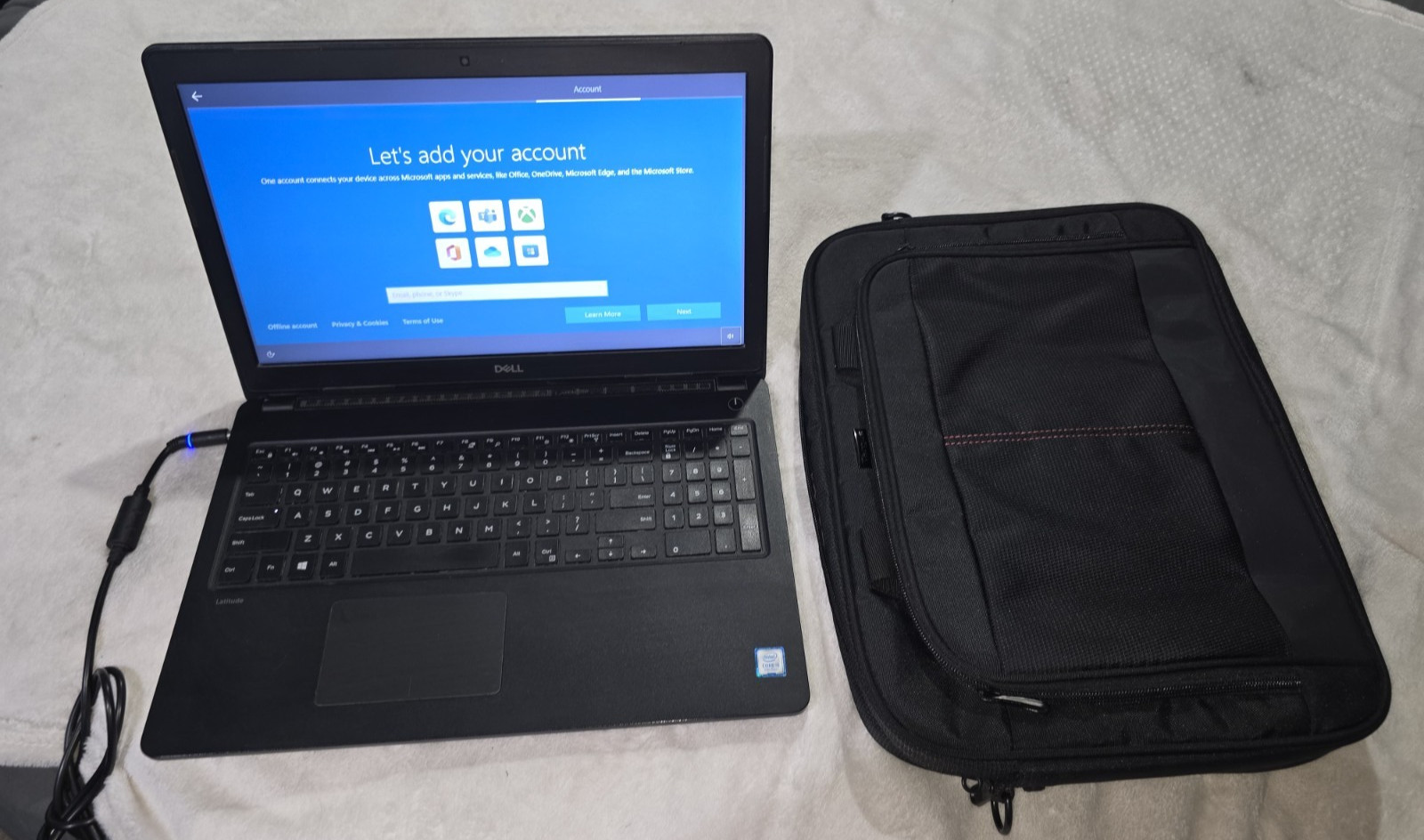 Dell Latitude 3580 Laptop Computer Model P79G BLACK with Storage Carrying Case
