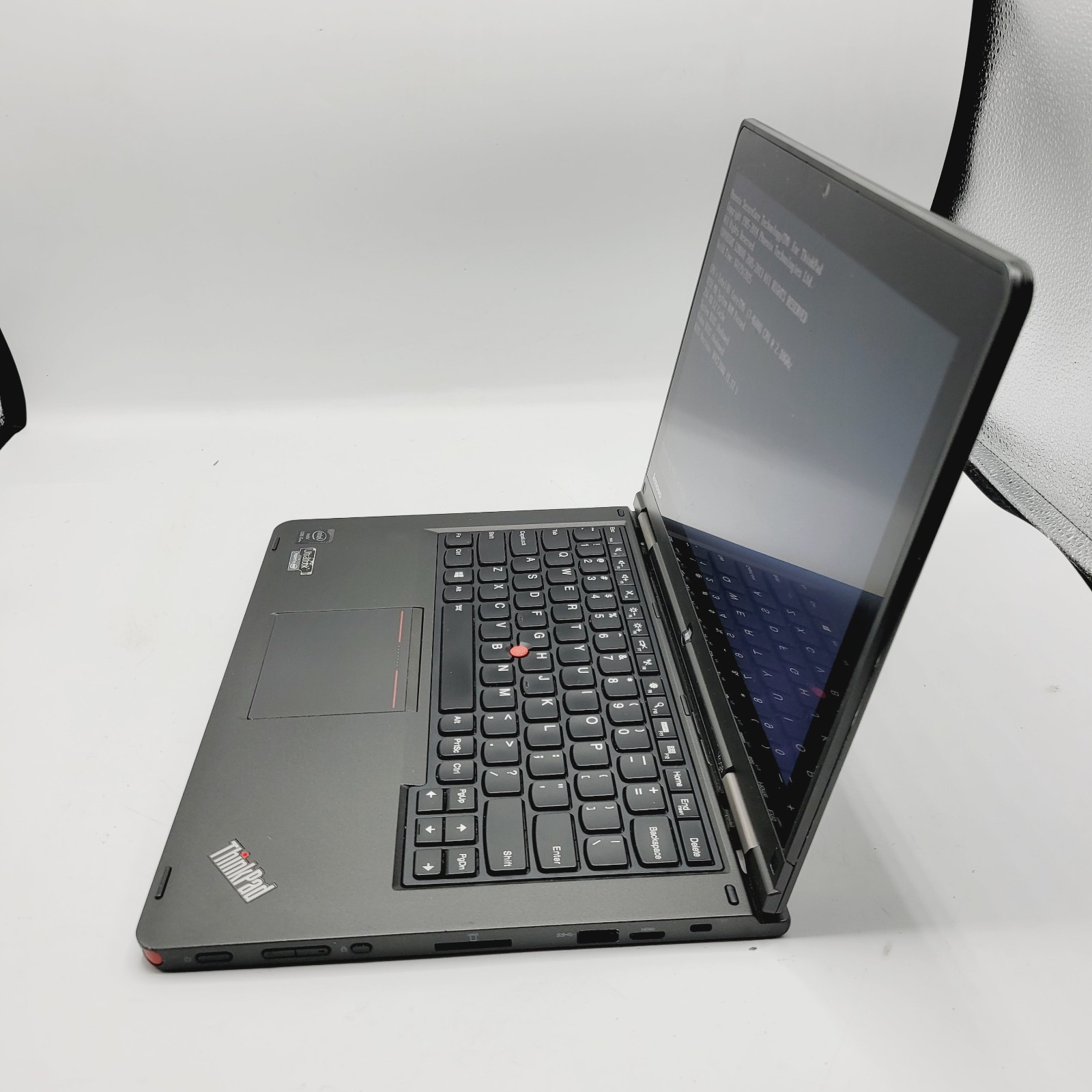 Lenovo ThinkPad Yoga Core i7-4600u 2.1GHz 8GB No HDD 13″ ***Boot to Bios