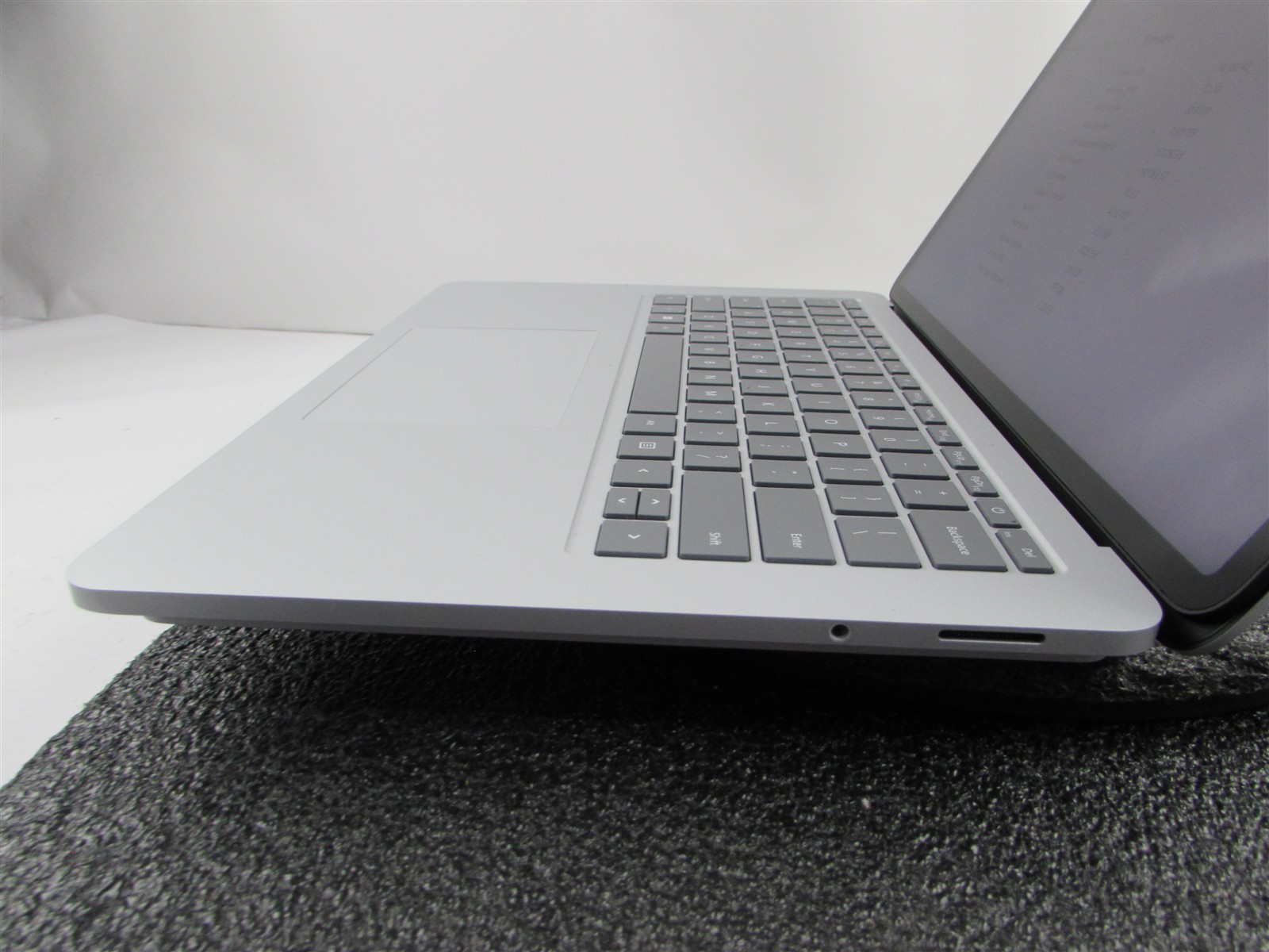 Microsoft Surface Laptop Studio 1964 i7-11370H 1TB SSD 32GB RTX A2000 *No A/C*