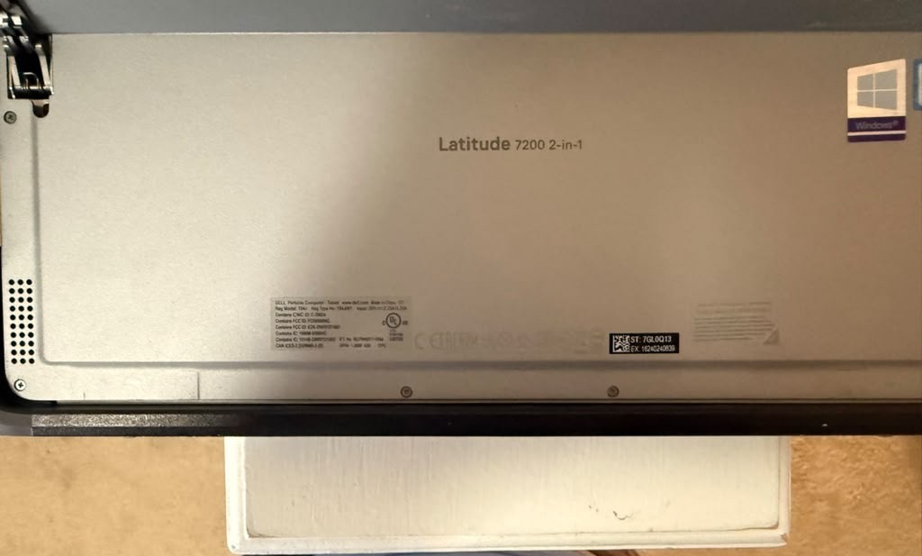 Dell Latitude 7200 2-in-1, i7-8665u 16 GB – 256 GB NVMe Windows 11 Pro No Chrger