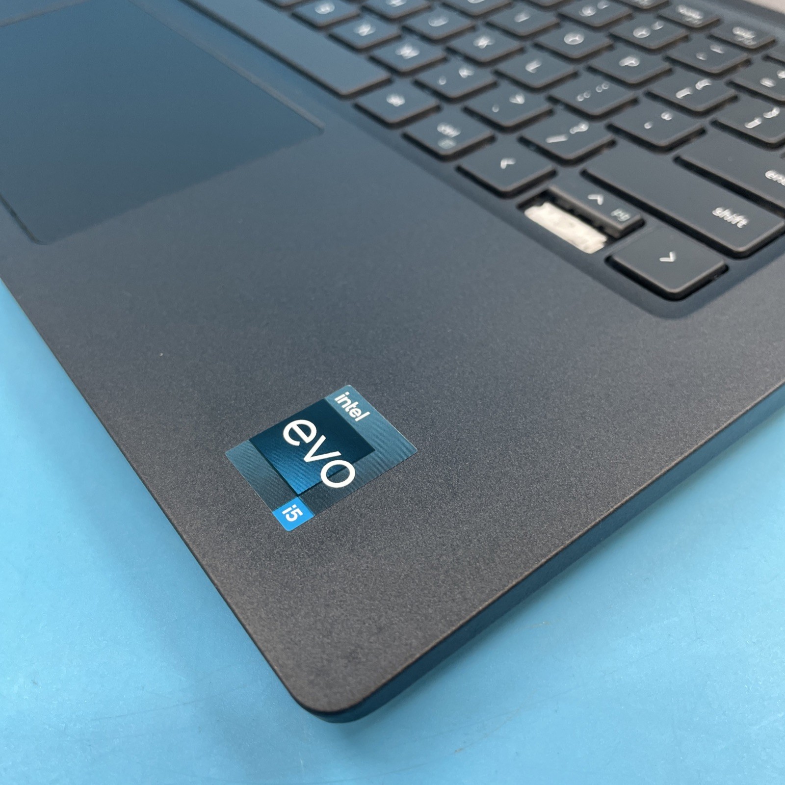 Dell Latitude 7430 | i5-1240P | 16GB RAM | 256GB SSD | NO OS | 98% BATTERY