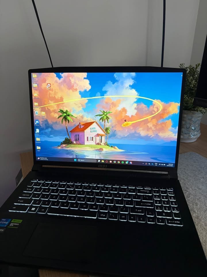 MSI Creator M16 B13VE-1250US 16.0″ Laptop