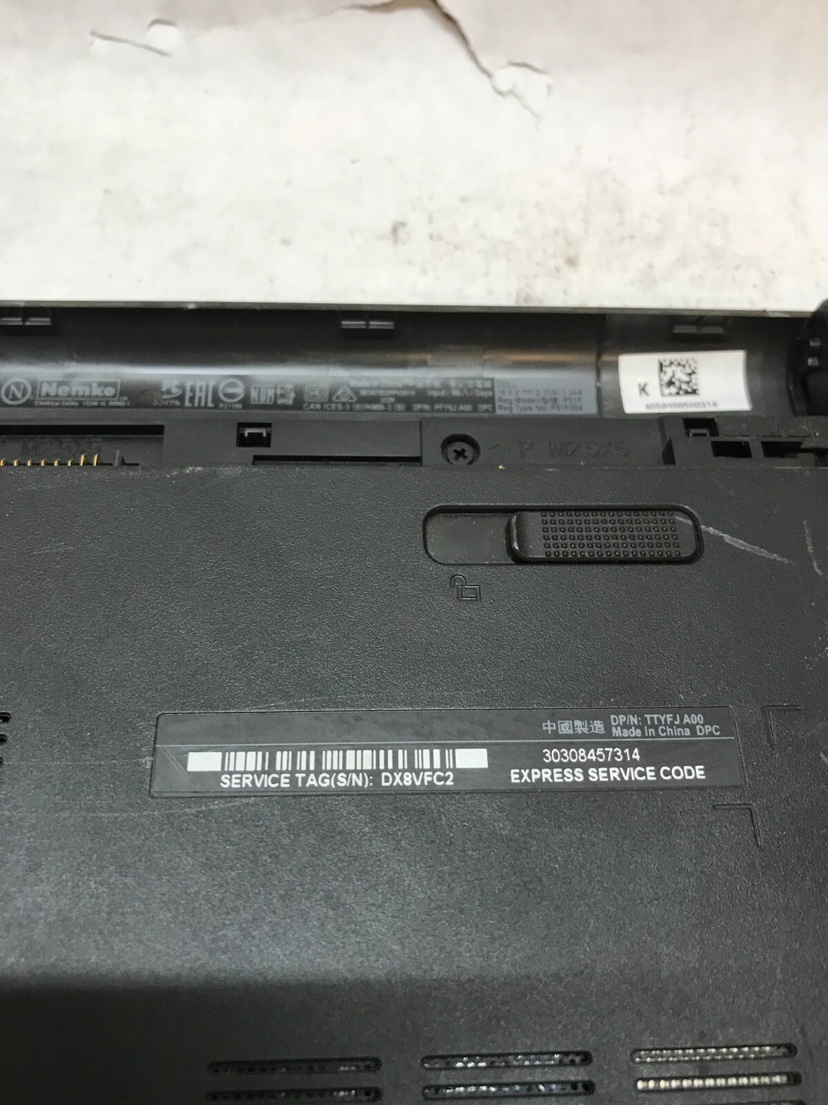 Dell Inspiron 5559 15″ Laptop Intel Core i3-6100U 2.3GHz 6GB RAM NO HDD NO OS DW