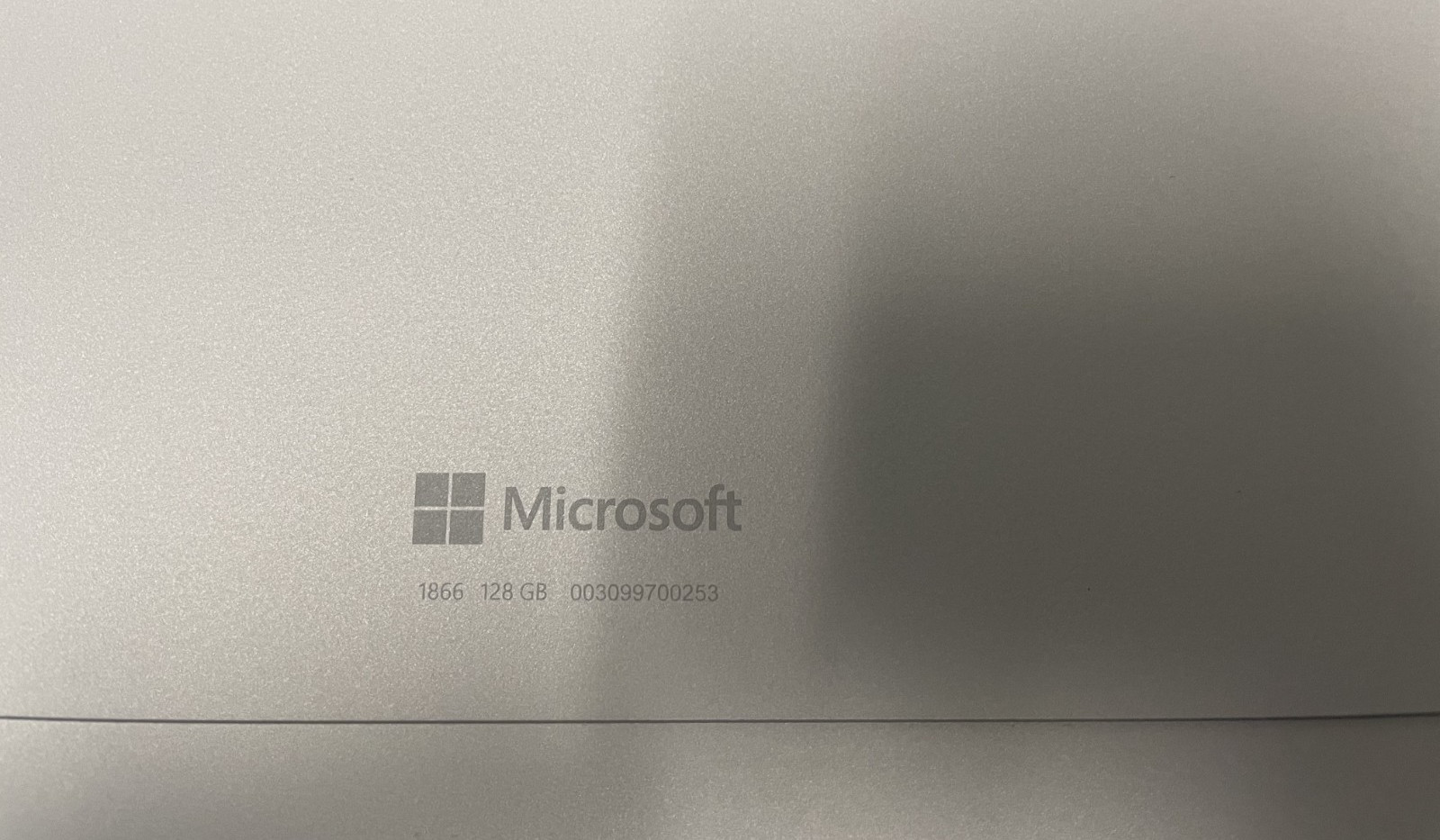 Microsoft Surface Pro 7 1866 Intel i5-1035G4 @1.10GHz 8GB RAM 128GB SSD NO OS