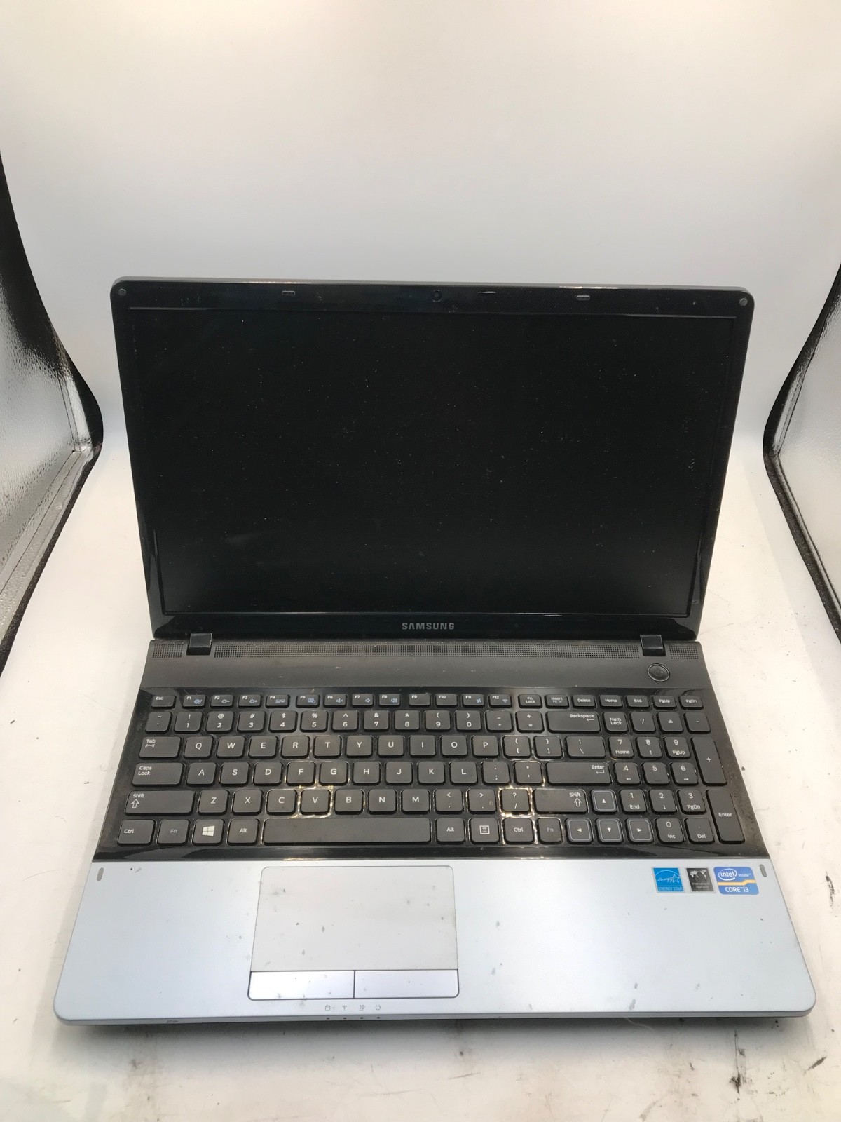 Samsung 300E Intel Core i3-2330M 15″ Laptop- DOES NOT POWER/PARTS ONLY -MZ