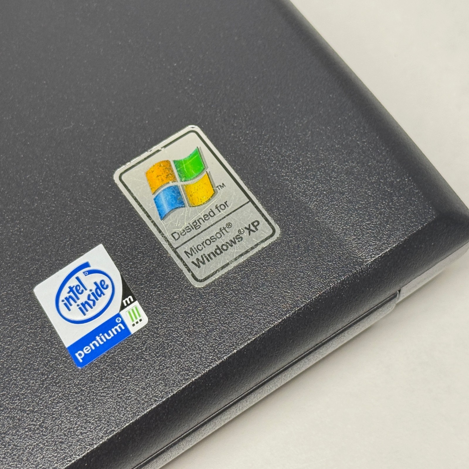 Dell Latitude C810 PP01X Laptop – NO HARD DRIVE / SOLD AS-IS FOR PARTS OR REPAIR