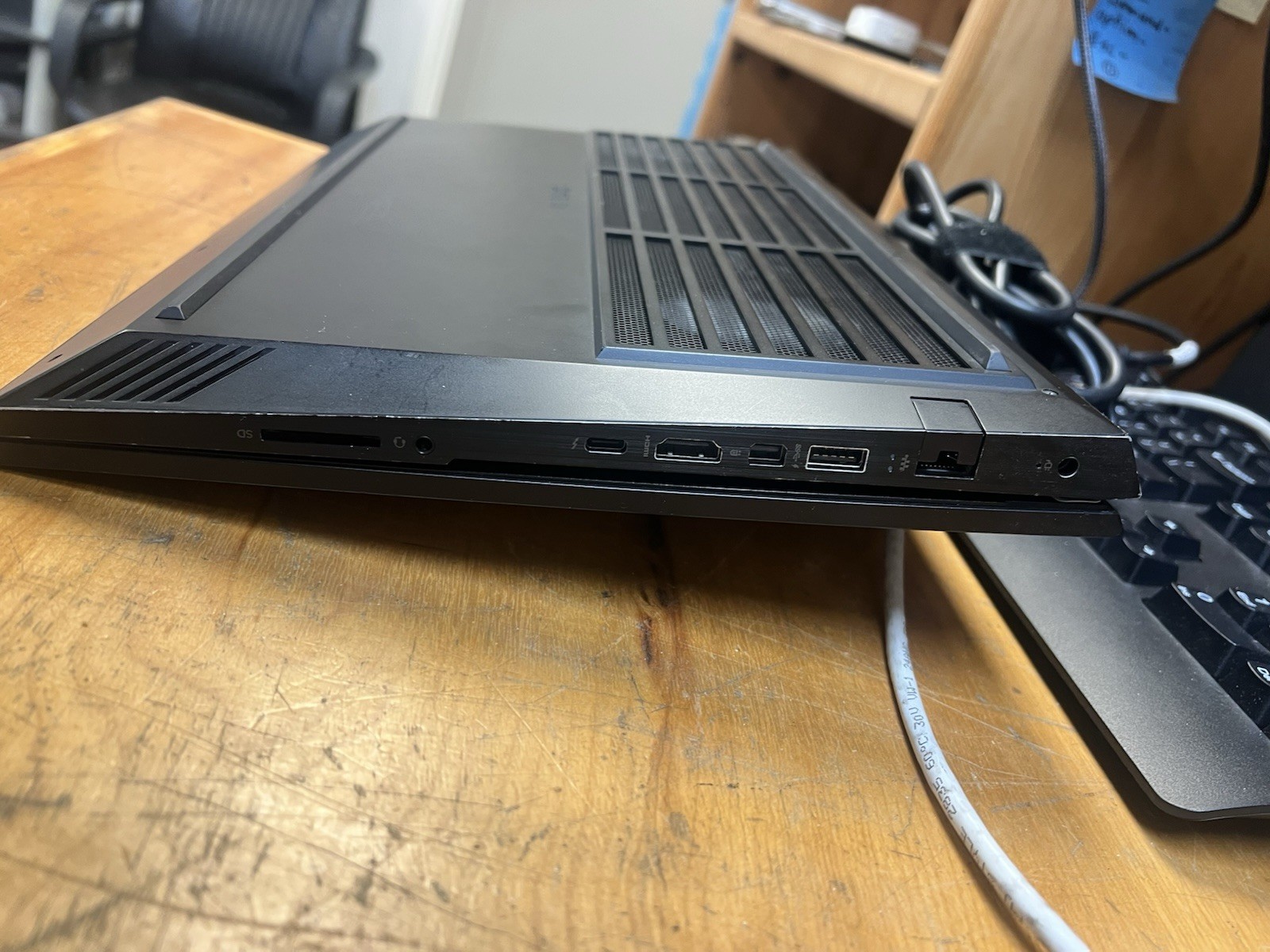 HP OMEN 17 ( Intel Core i7-12700H 16GB RAM NVIDIA GeForce RTX 3060)