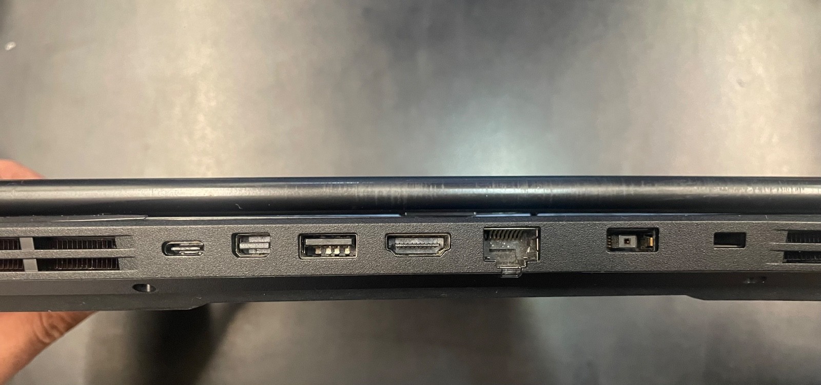 LENOVO LEGION Y540-15IRH | CORE I7-9750H | 1TB | 32GB RAM | 237GB SSD | 2.60 GHZ
