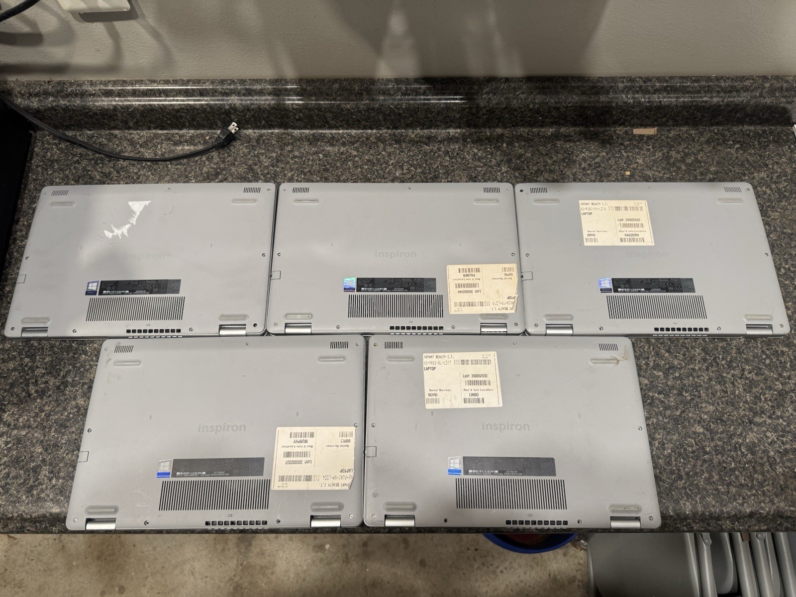 Dell Inspiron 5593 Laptop Lot Functional Intel I5-1035G1 No Ram No SSD Good Batt