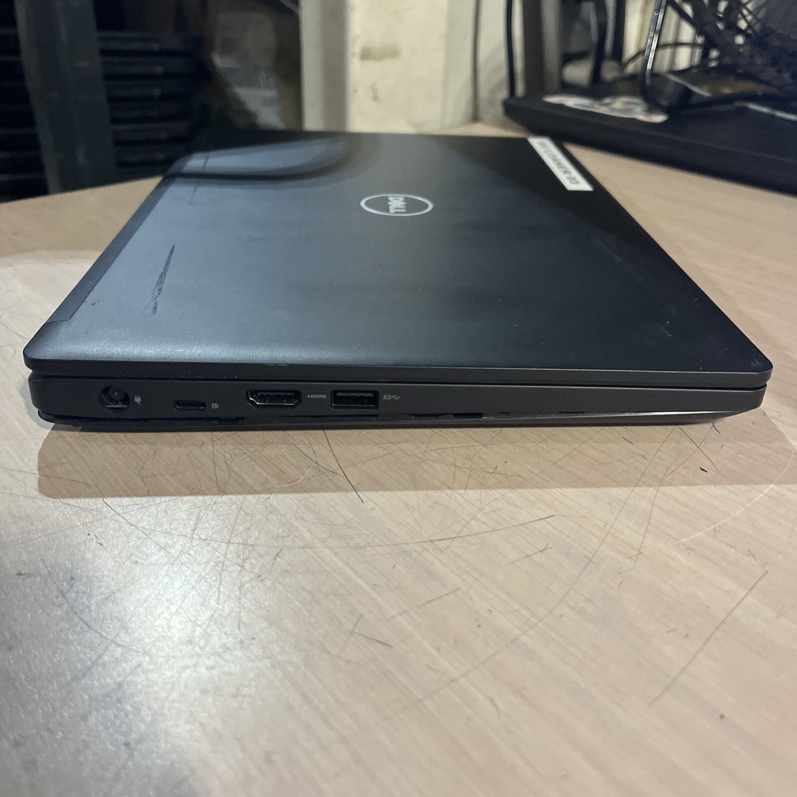 DELL LATITUDE 5280 INTEL CORE I3-7100U 2.40GHZ 8GB RAM NO HD .