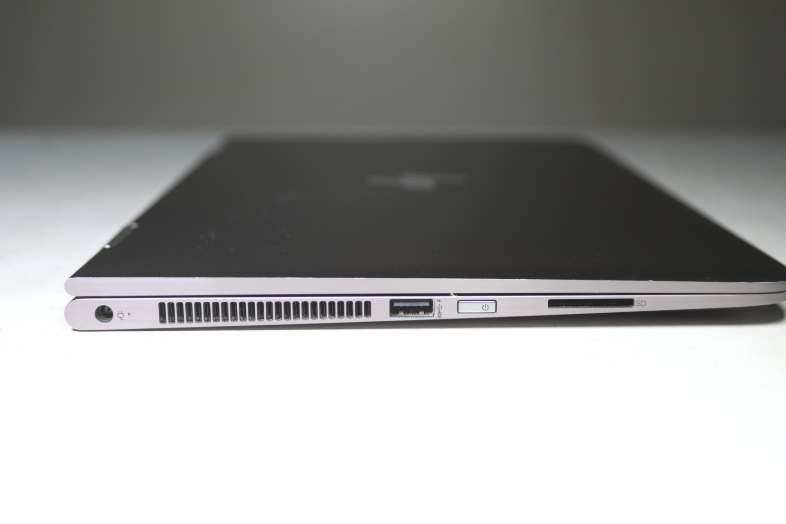 HP ENVY x360 Convertible Intel Core i7-7500U 2.70GHz-16GB RAM-256GB NVMe-NO OS