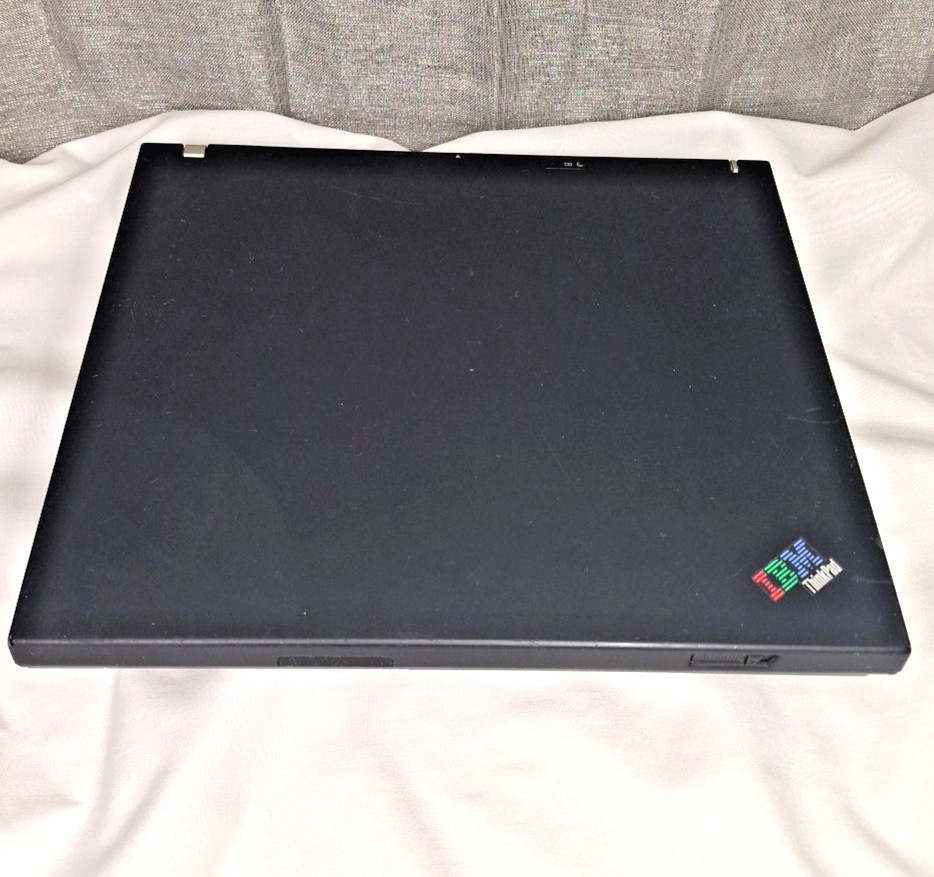 IBM Thinkpad T43 Laptop Powers On – For Parts