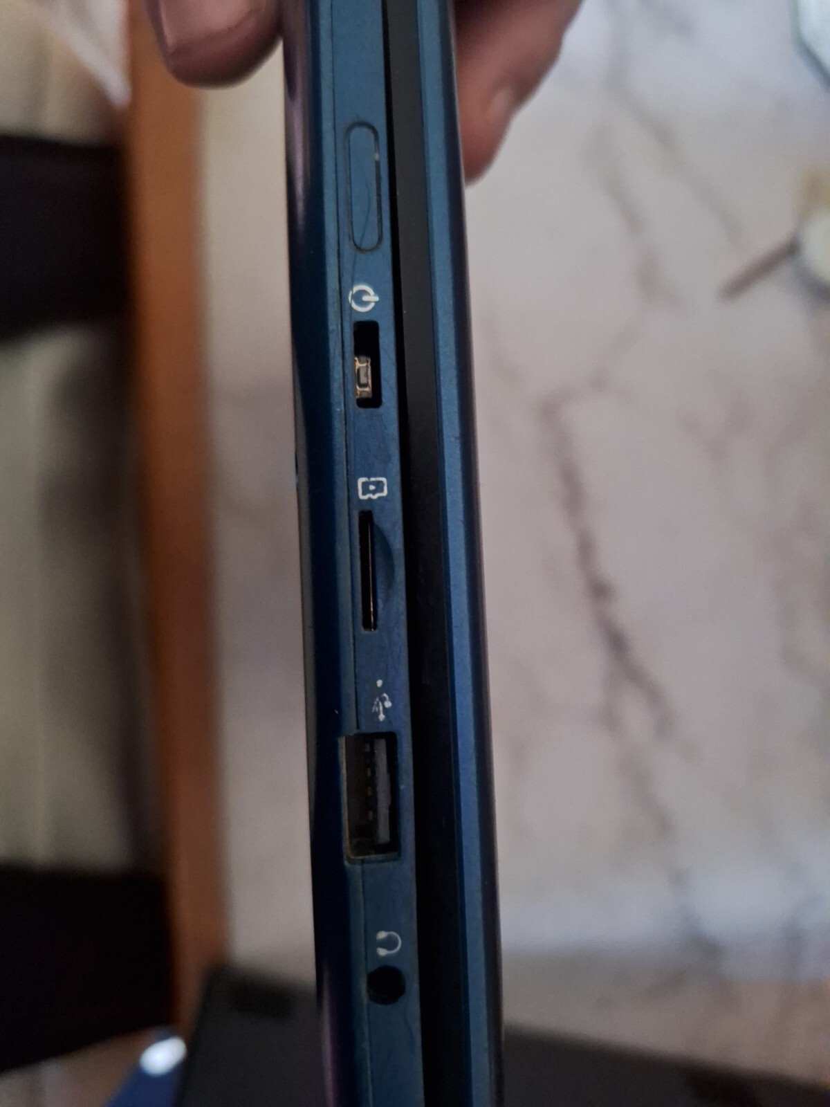 laptop computers used window 10