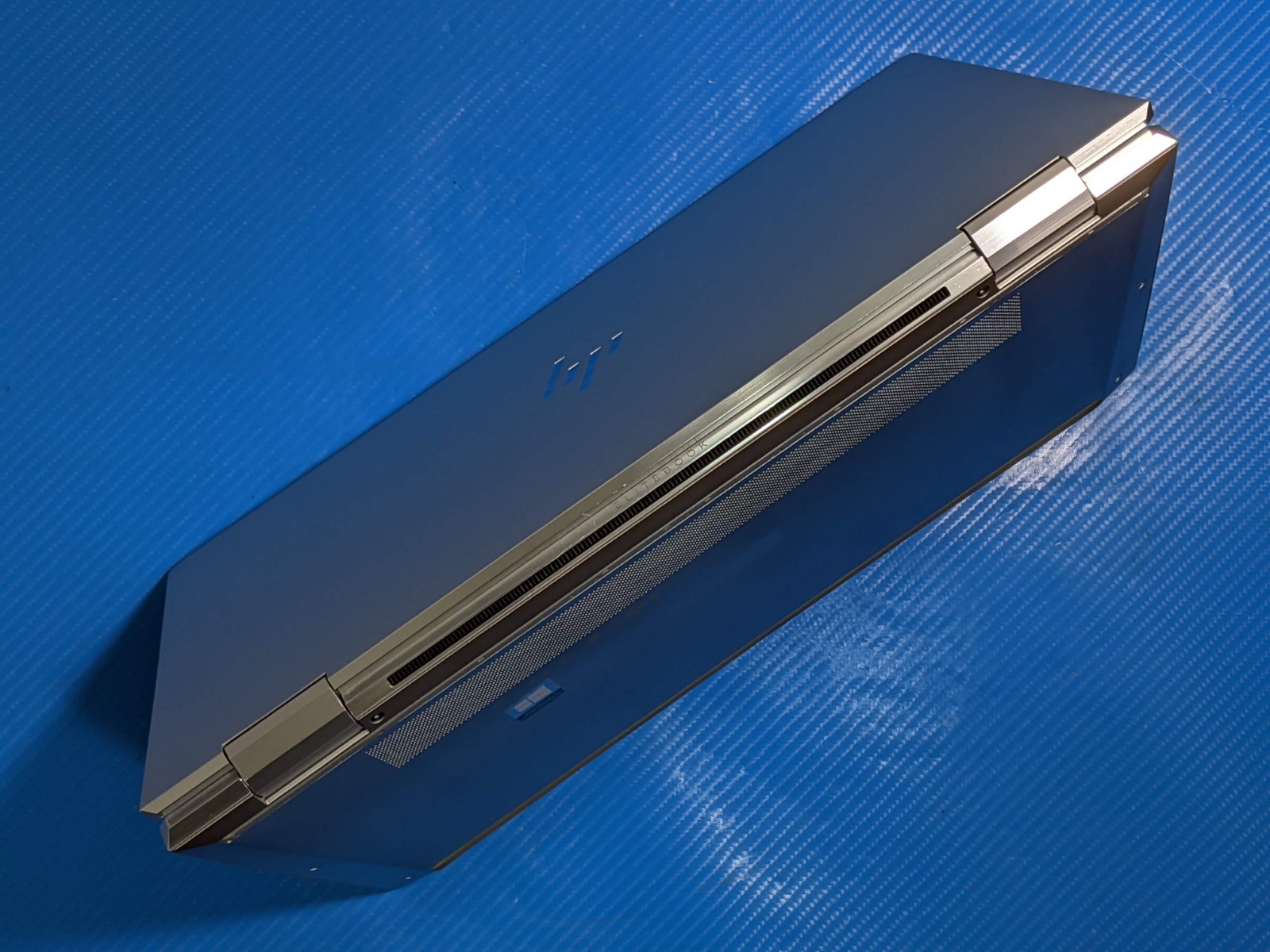 HP EliteBook x360 1040 G7 14″ FHD TOUCH i7-10610U 1.8GHz 16GB 256GB SSD W11P +PA