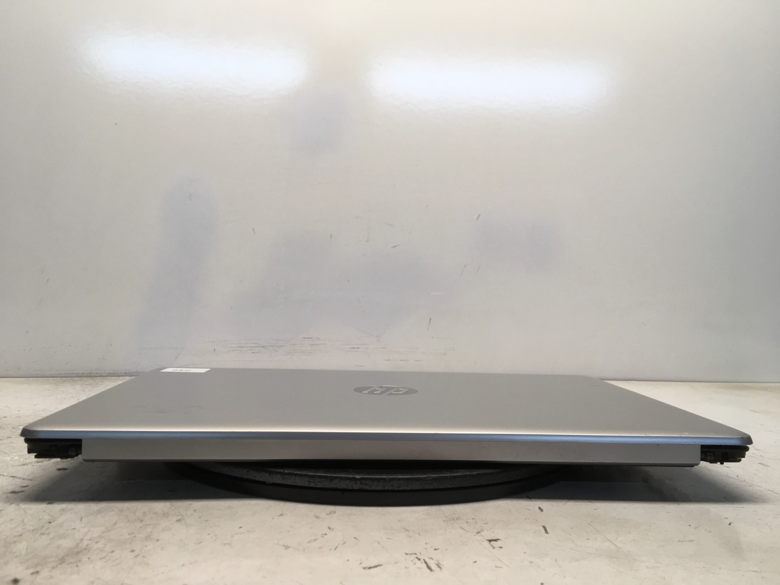 HP 17-CA1 AMD Ryzen 3 3200U 2600MHz 8 GB NO HDD