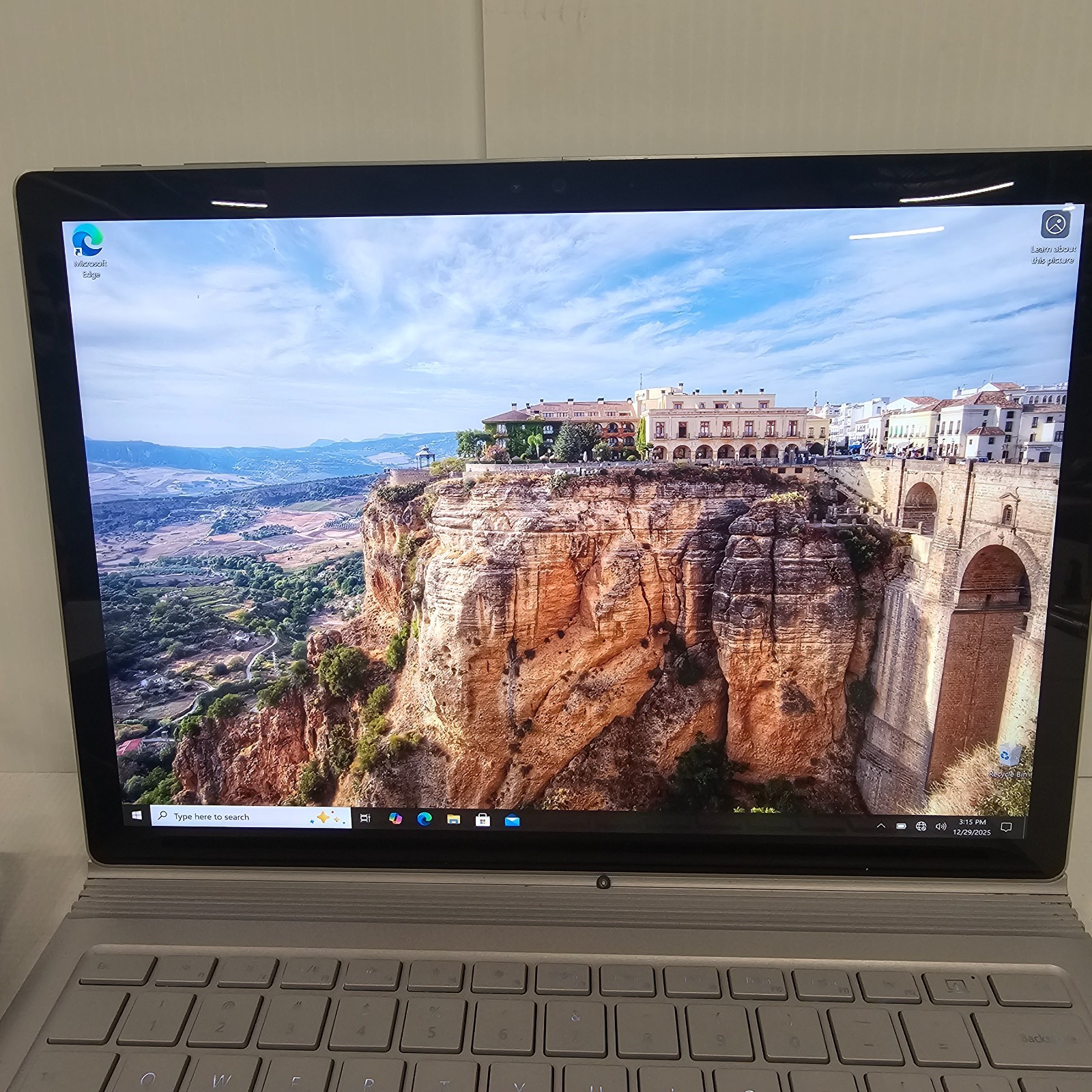 Microsoft Surface Book Intel Core i7-6600u 16GB RAM 512GB SSD NVidia GTX 965M