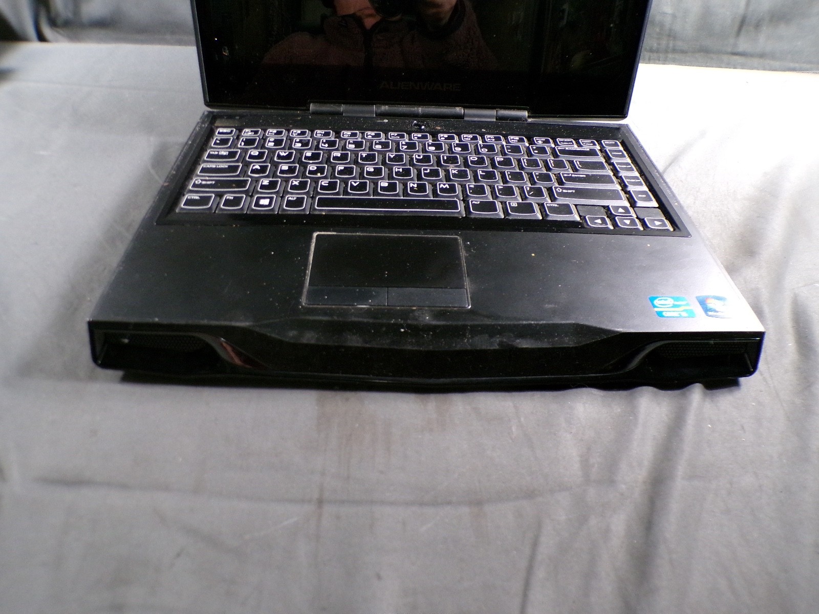 Alienware M14xR2 INTEL CORE i5-3230M 2.60GHz 6GB RAM **NO HD / NO CADDIE/ NO OS
