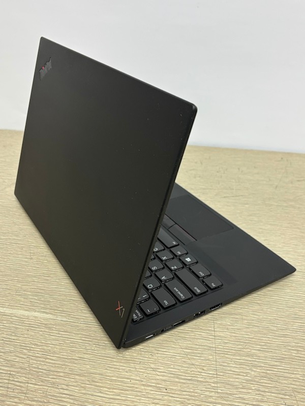 Lenovo ThinkPad X1 Carbon Gen 6 i5-8350U 1.70GHz 8GB 256GB Windows 11 Pro Laptop