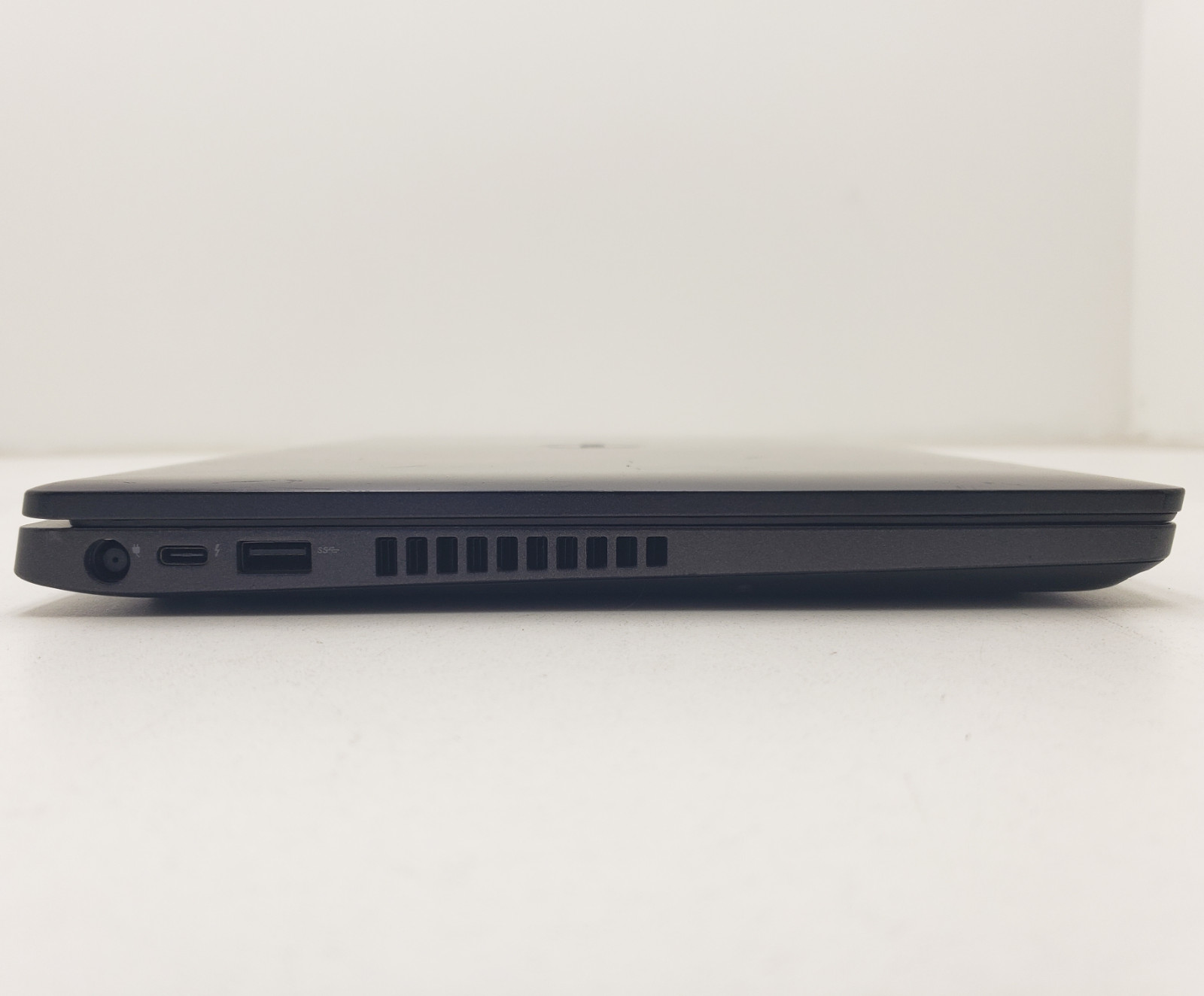 Dell Latitude 5400 Intel i7-8665U 16GB RAM 256GB SSD 14″ Win 11 Pro Laptop PC.