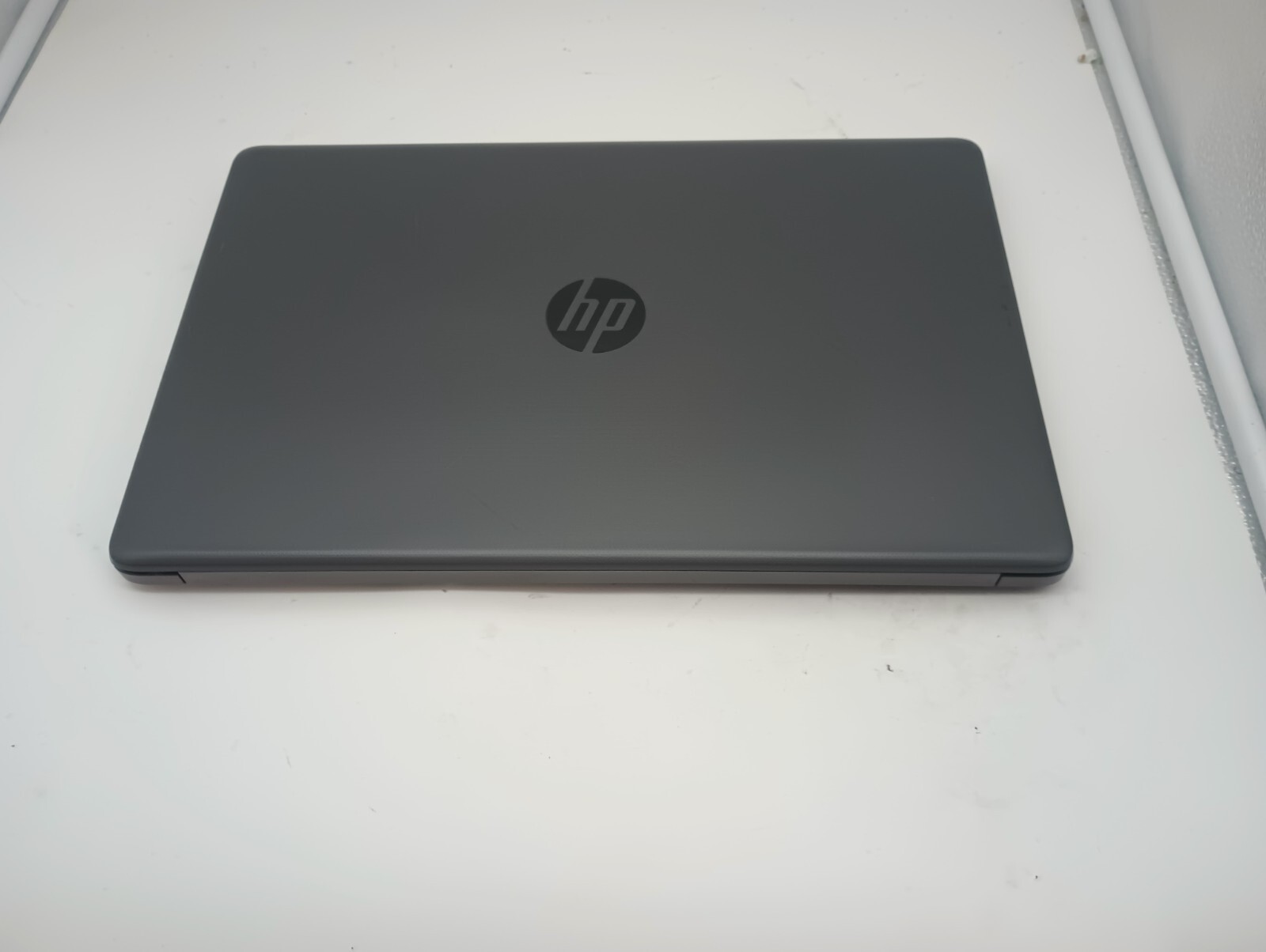 10211 HP 255 G7 w/charger.Radeon R3.8GB.128GB M.2.15.6″.Radeon Graphics.W11 Pro