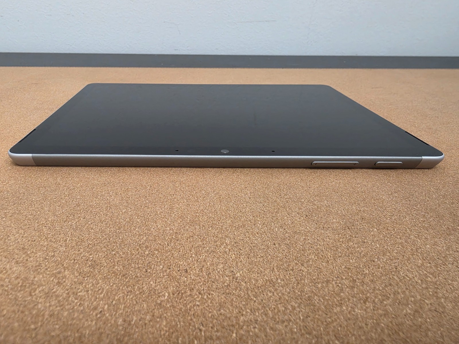 Microsoft Surface Go 2 m3-8100Y 8GB Ram 128GB SSD Win 11 Pro