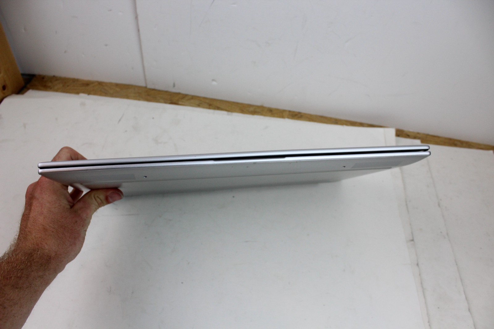 AS IS PARTS HP Envy 17-CR0013DX 17.3″ i7-1260P 8GB RAM NO HDD