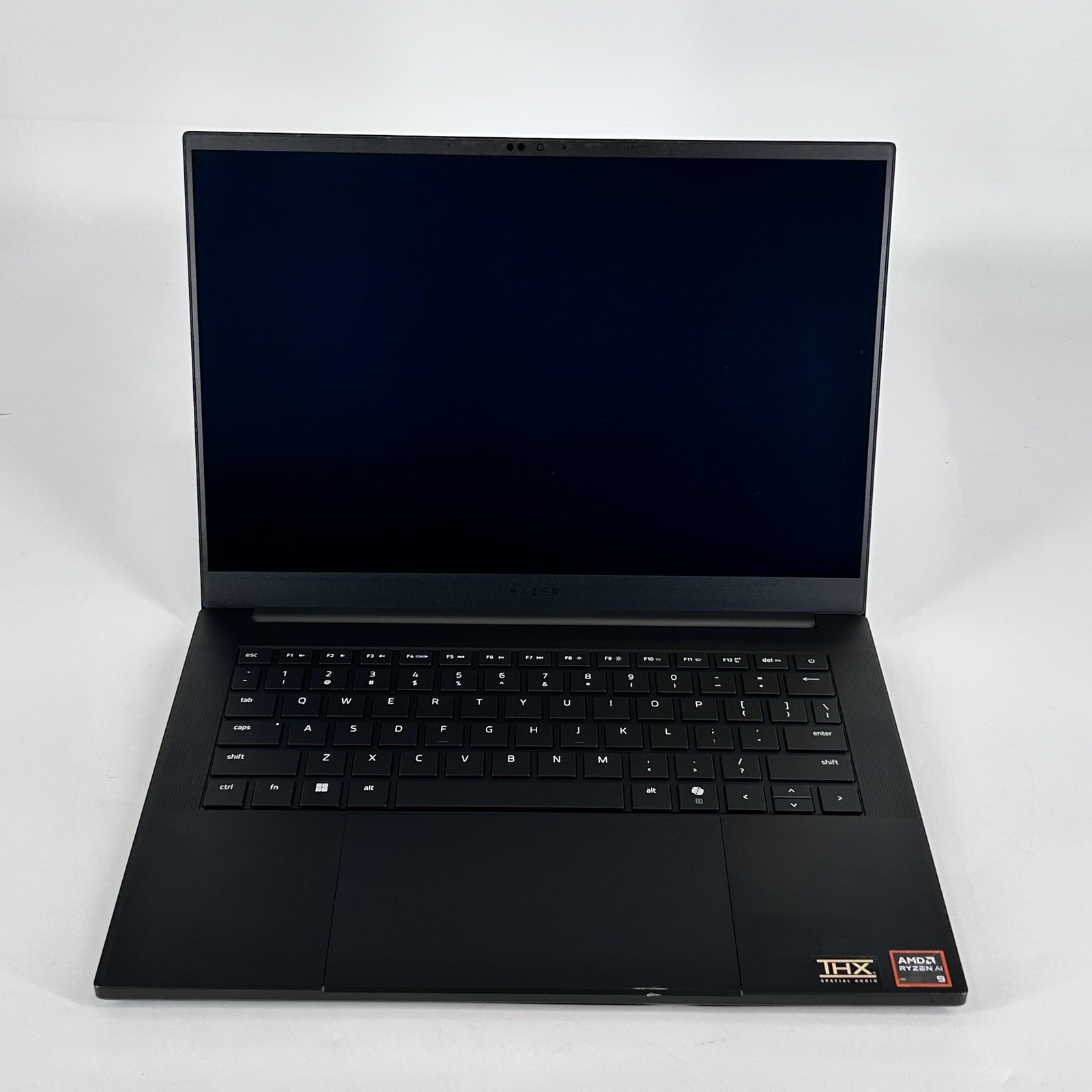 Razer Blade 14 120Hz QHD+ 2.0 GHz Ryzen AI 9 365 32GB 1TB RTX 5070 LCD Damage