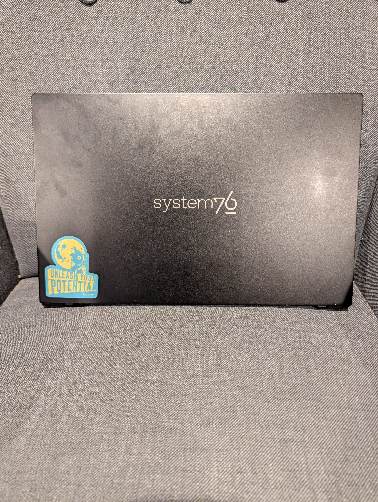 System76 Pangolin (pang12) — AMD Ryzen 7 6800U, 32GB RAM, 1TB NVMe
