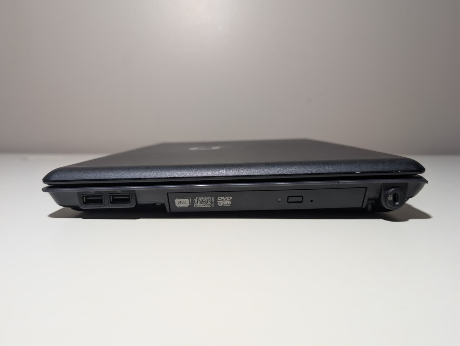 15″ Compaq Presario C700 | Pentium T2310 1GB RAM 120GB HD | Win XP 32-Bit | DVD