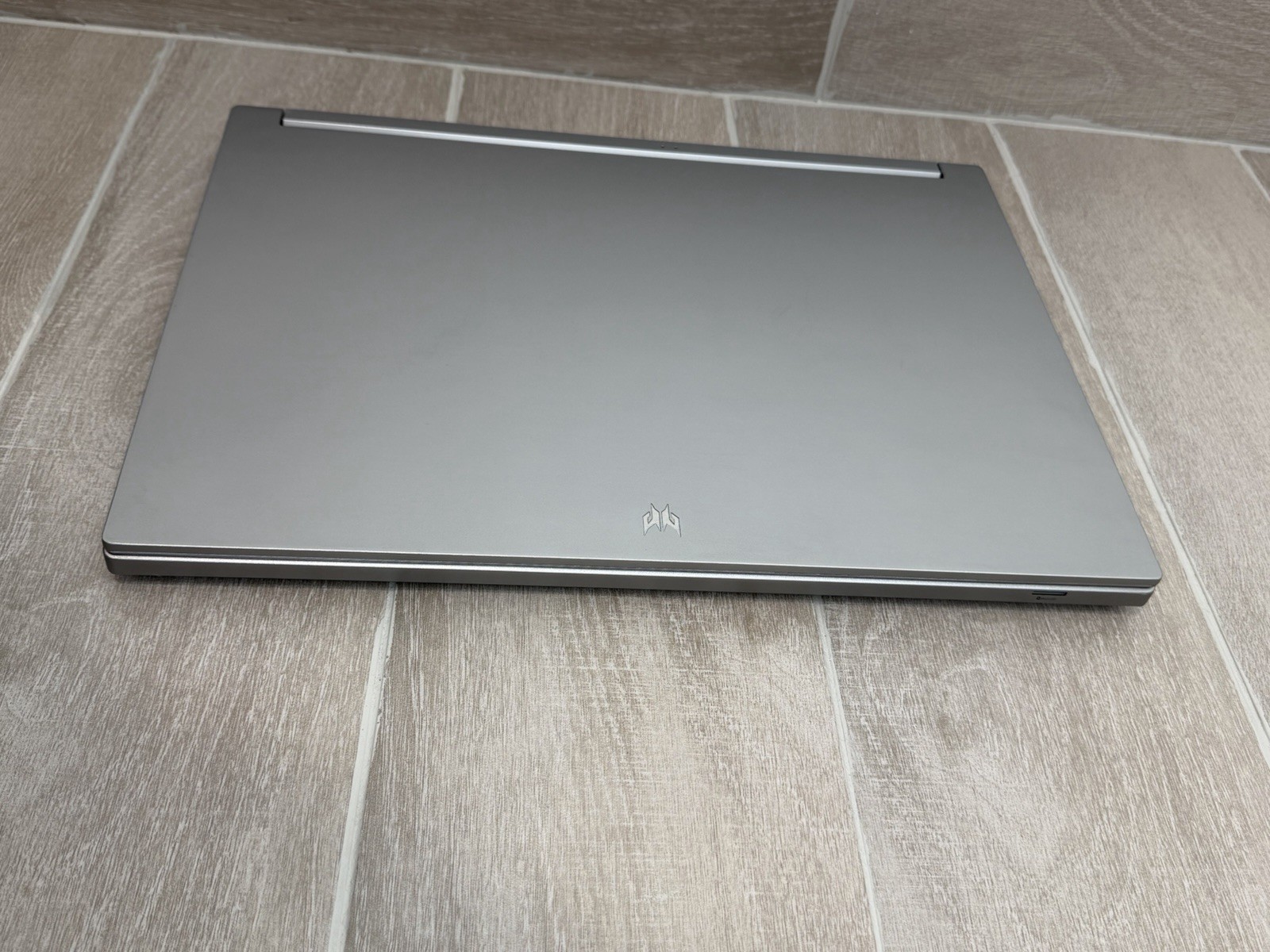 Acer Predator Triton 300 SE 16″ Core i7-12700H GeForce RTX 3060 8GB 1TB NVMe