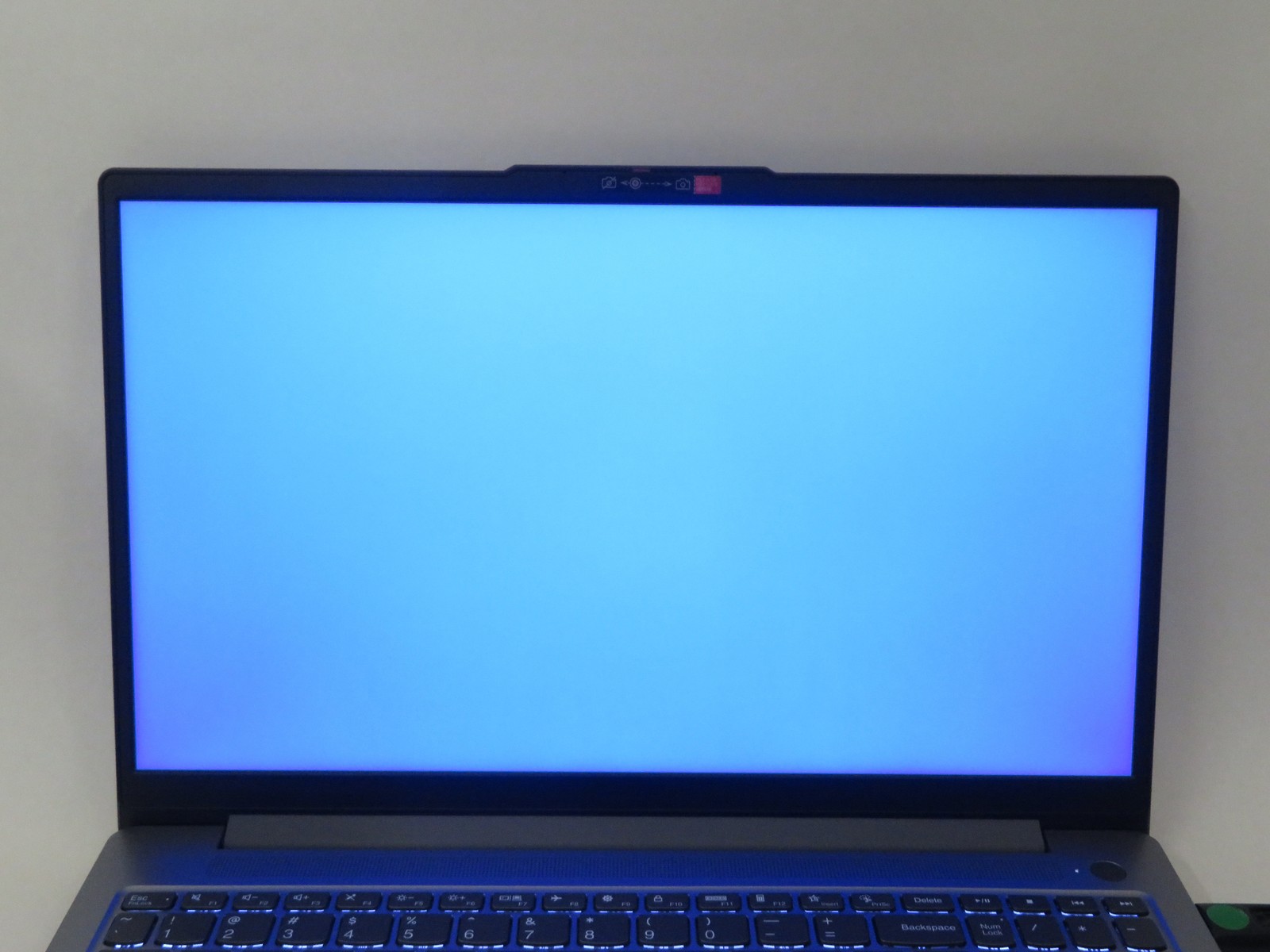Ideapad Slim 3 15IRU9 15.6in FHD Intel Core 5 120U 1.4GHz 8GB RAM 256GB SSD