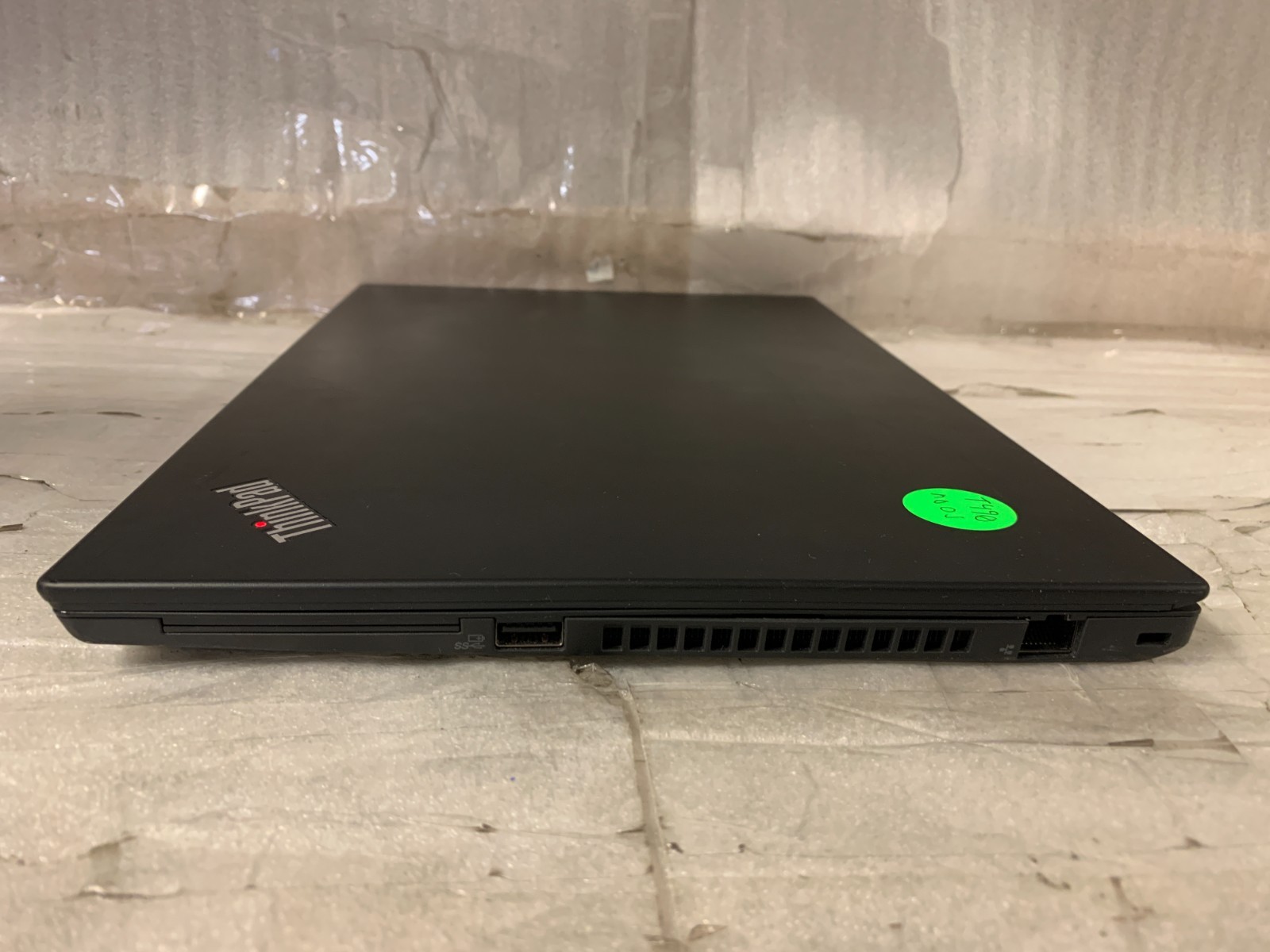 Lenovo ThinkPad T490 | 14.1″| Core i5-8265U | 8GB RAM | 512GB SSD | No Os