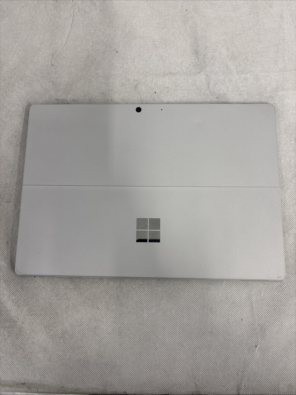 Microsoft Surface Pro 7 (1866) 12.3″ (256GB, Intel i5 10th, 16GB) – *LCD Spot*