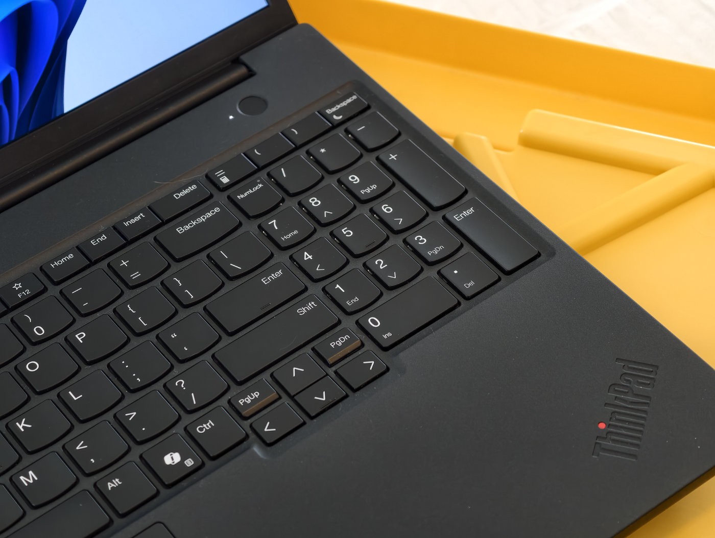 Lenovo ThinkPad P16s Gen 4 16″ Intel Ultra 7 RTX 500 64GB 2TB W11P-21QV003HUS