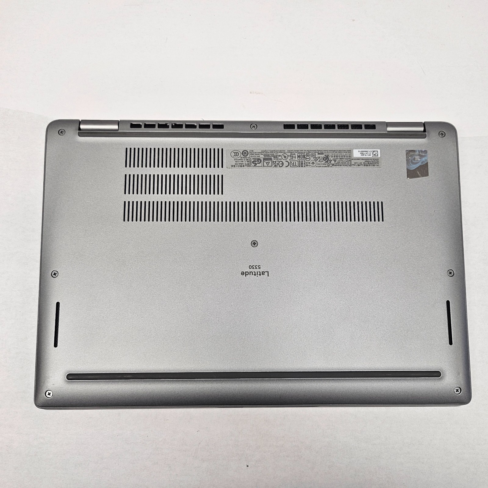 Dell Latitude 5330 14″ Intel Core i7-1265U 16GB DDR4 256GB SSD No OS