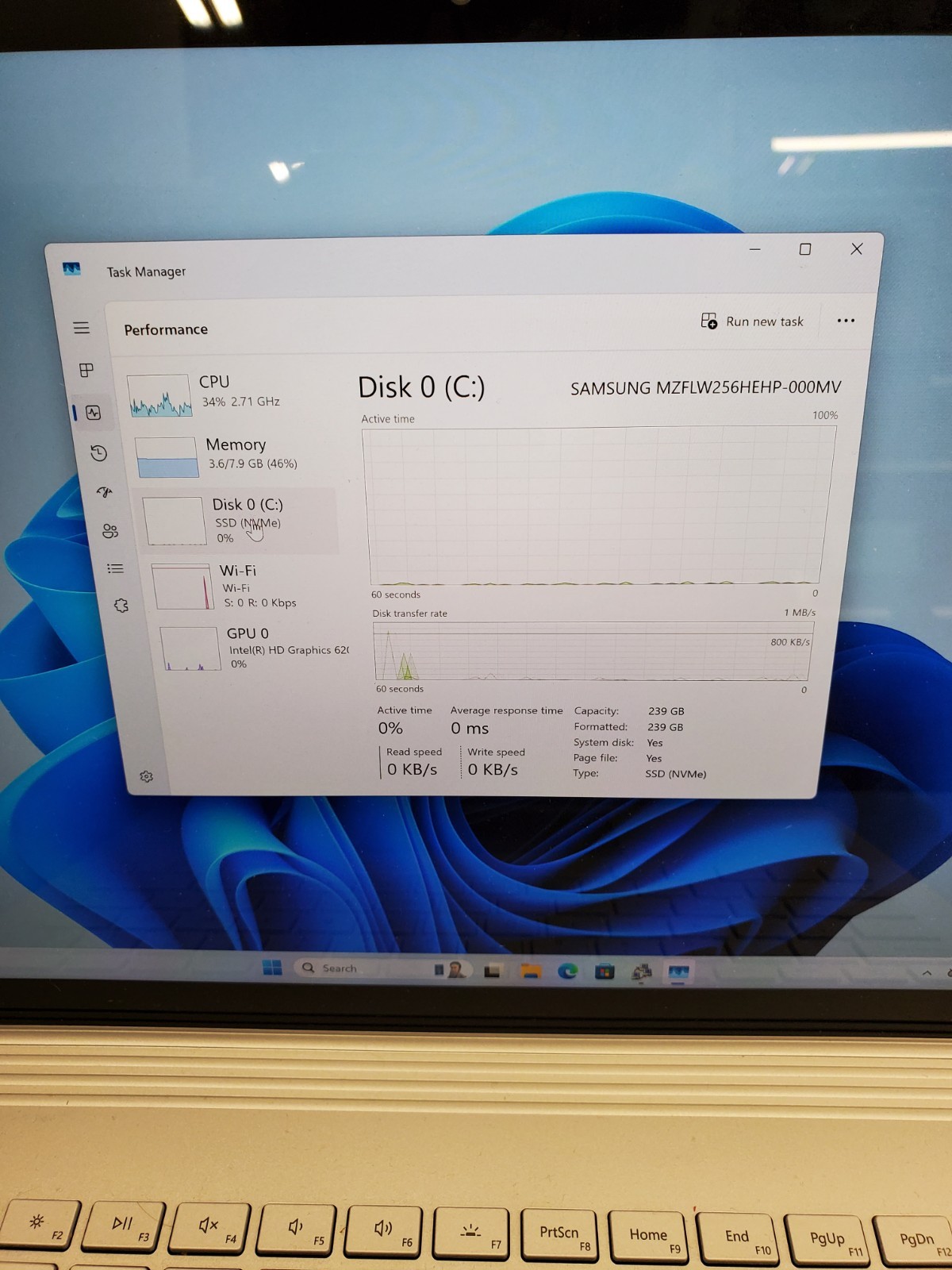 Surface Book 2 Model 1832 Intel Core i5-7300U/256GB SSD/8GB RAM