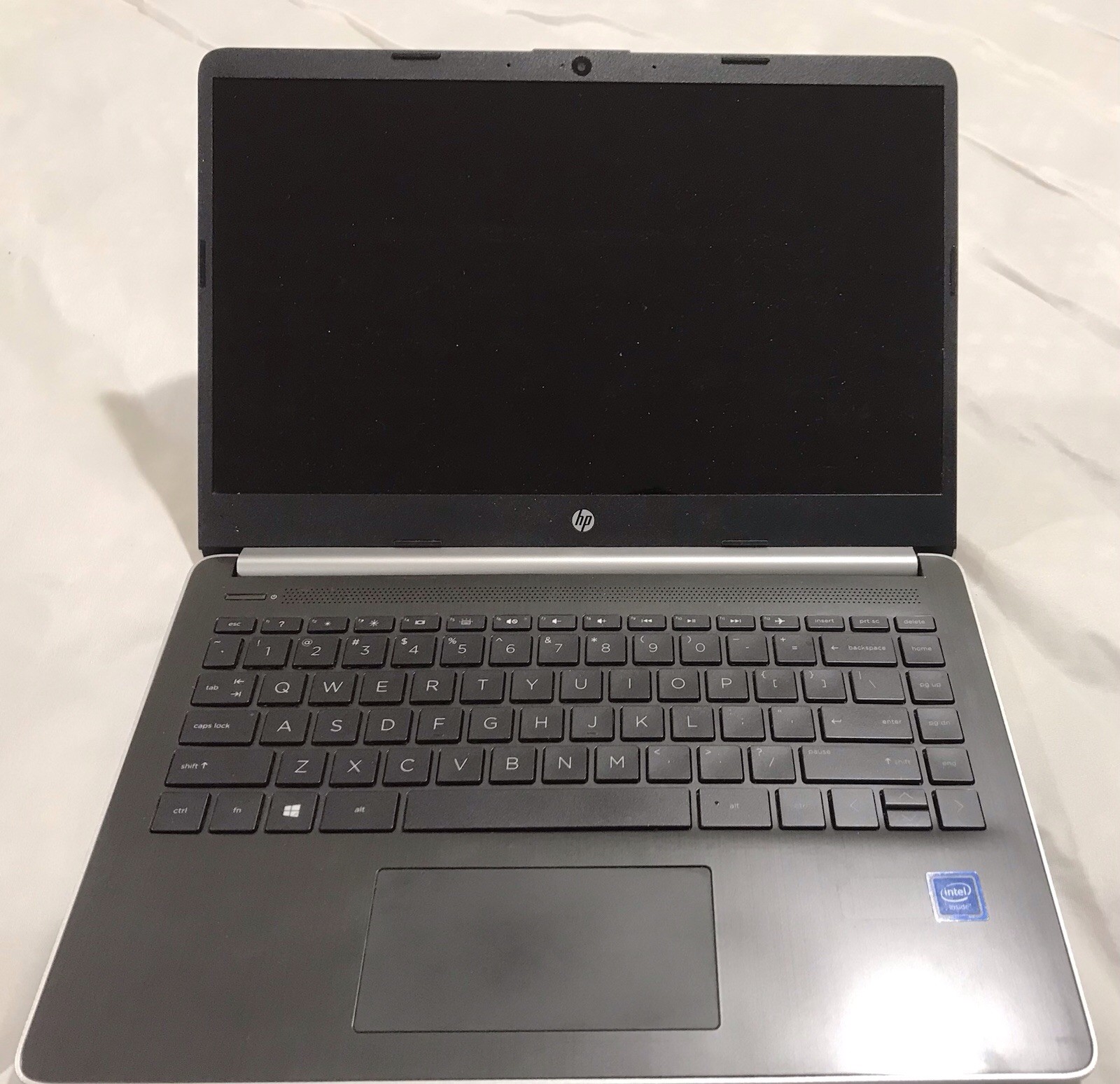 HP 14-DQ1033CL Laptop 14-inch, Intel® Core™ i3-1005G1