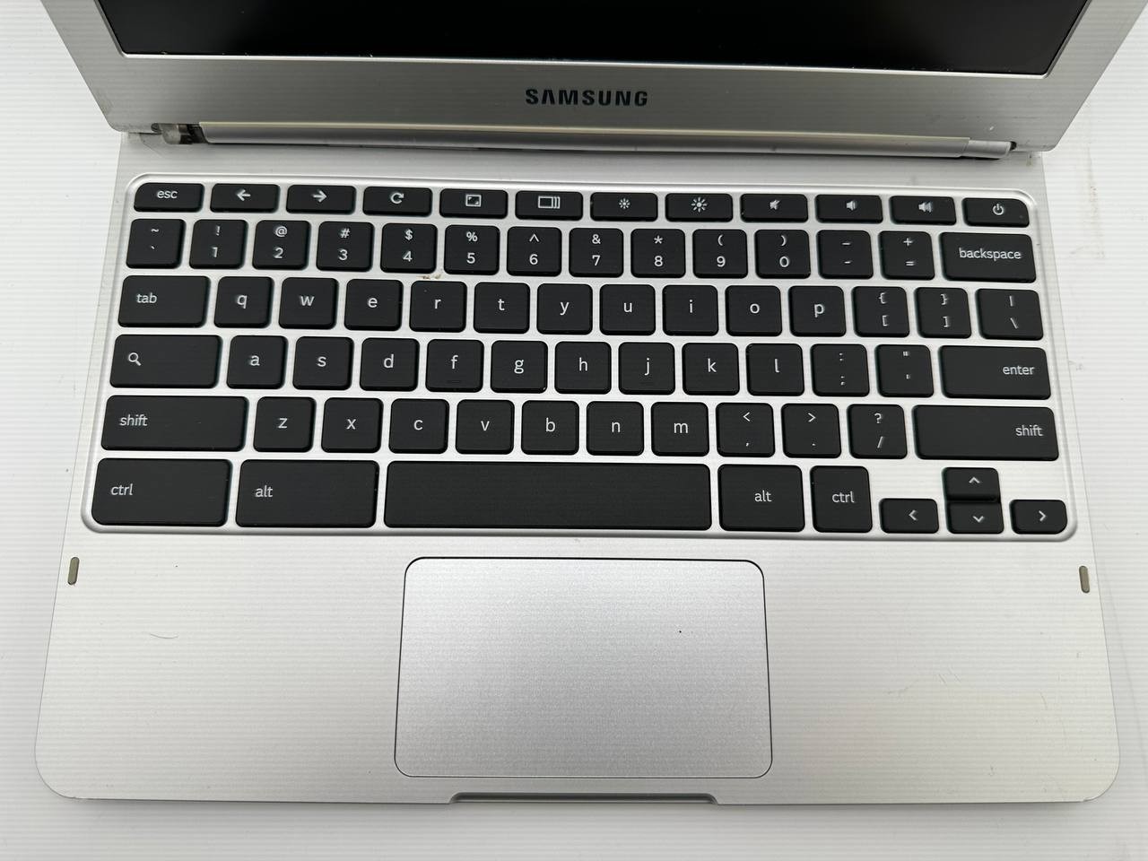 Samsung Chromebook XE303C12 11.6″ Laptop For Parts Repair 035-2