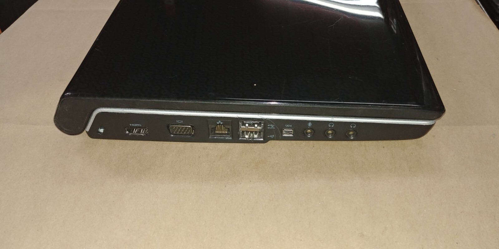 DELL STUDIO 1555 15.6″ LAPTOP T6600 CORE 2 DUO 2.2GHz 1GB RAM FPR PARTS