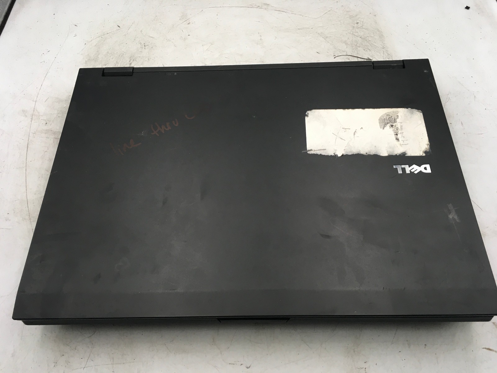 DELL LATITUDE E5400 – BOOTS TO BIOS/LOCKED – INTEL CORE 2 DUO P8700 – NO RAM -BB