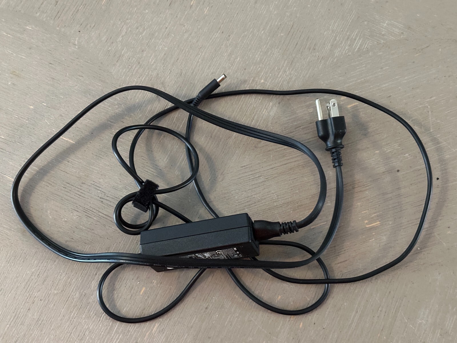 Dell Inspiron 3493