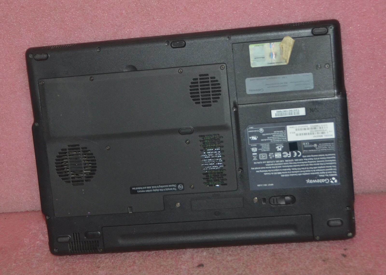 Gateway MX8741 Laptop__Intel T2130 CPU @ 1.86 GHz__1GB RAM__120GB HDD.