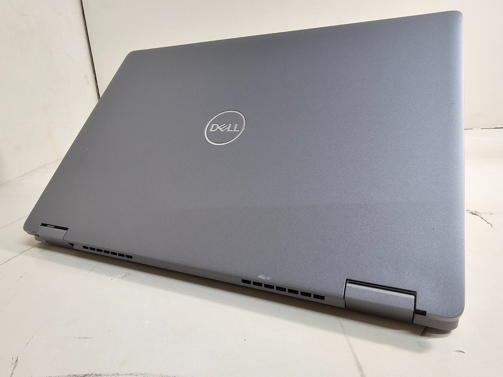 Dell Latitude 3310 2 in 1 Laptop – 1.6 GHz i5 8GB 256GB 13.3″ Touchscreen – SP3