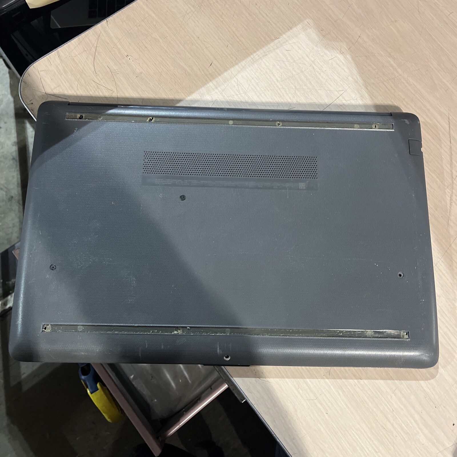 HP 255 G7 NOTEBOOK AMD A6-9225 RADEON 8GB RAM NO HD