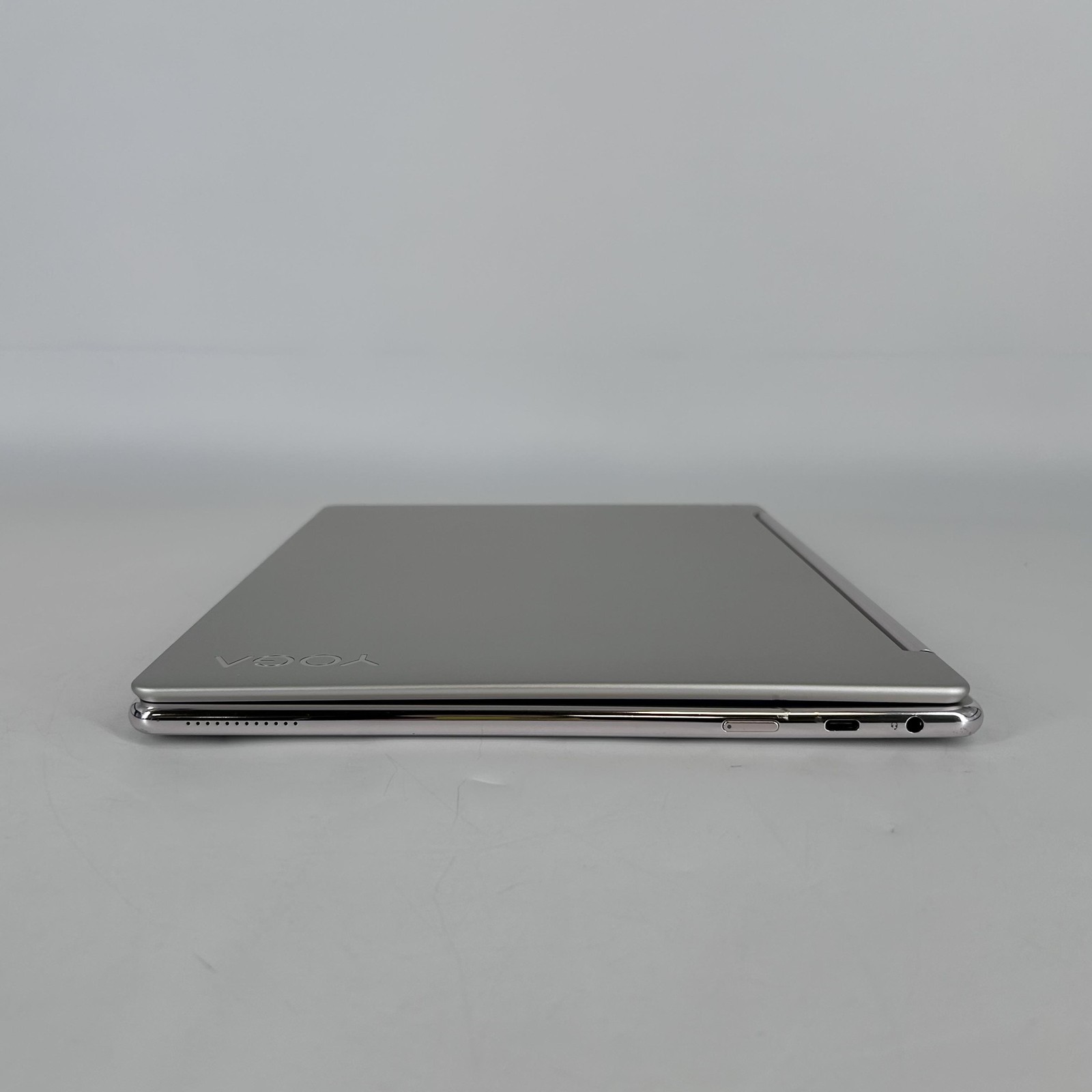 Lenovo Yoga 9i 14 QHD+ TOUCH 2.1 GHz i7-1260P 16GB 512GB SSD Very Good